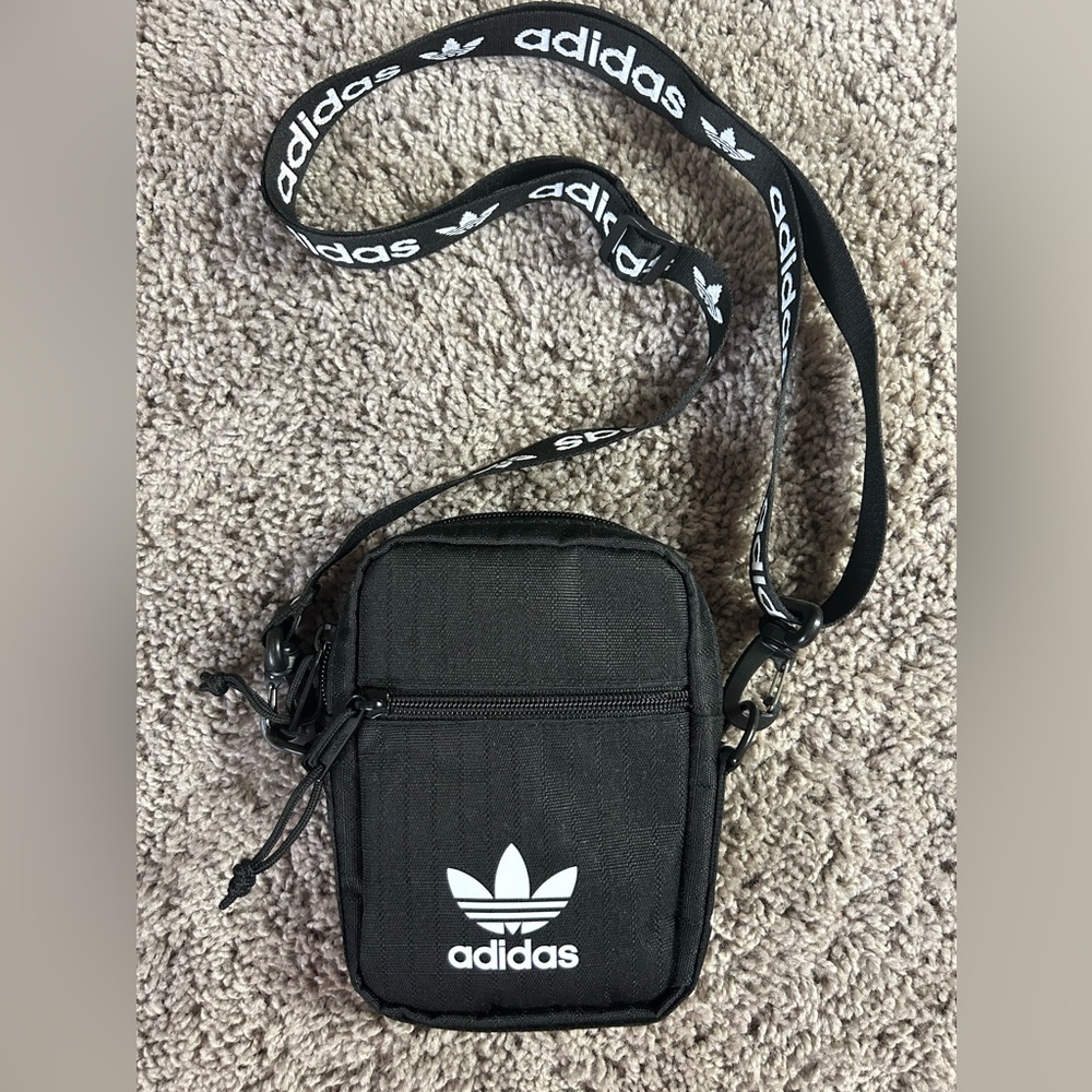 Adidas crossbody adjustable strap bag